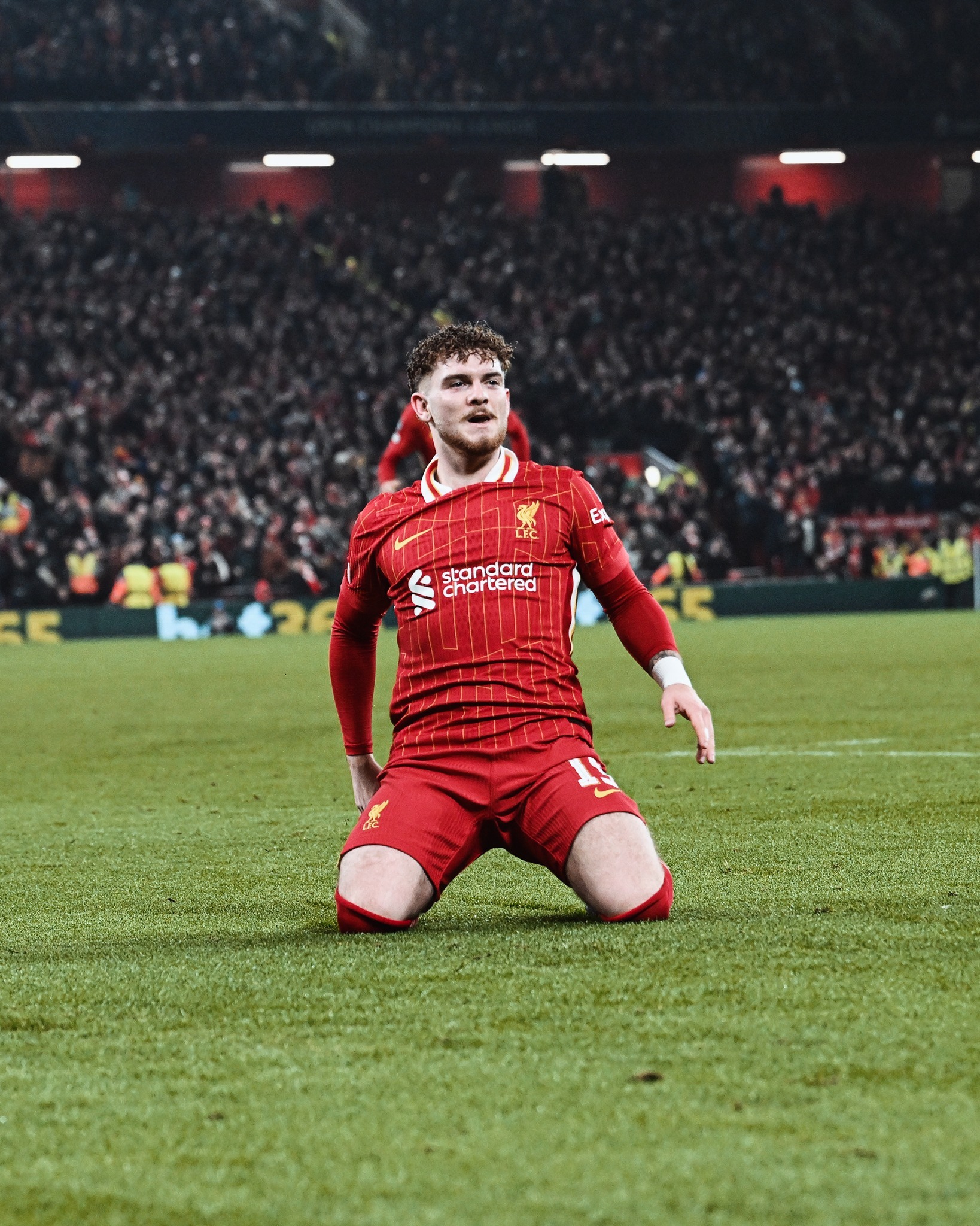 利物浦逆转战胜，红军再度夺冠机会的简单介绍