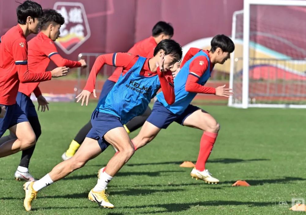 9you娱乐-选手们全力以赴，拼尽全力争取胜利奖杯