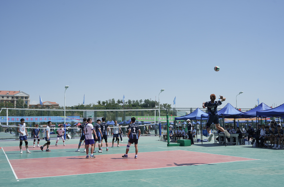 甘肃队在激烈比赛中获得胜利